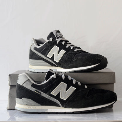 New Balance 996
