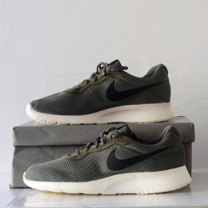 Nike Tanjun