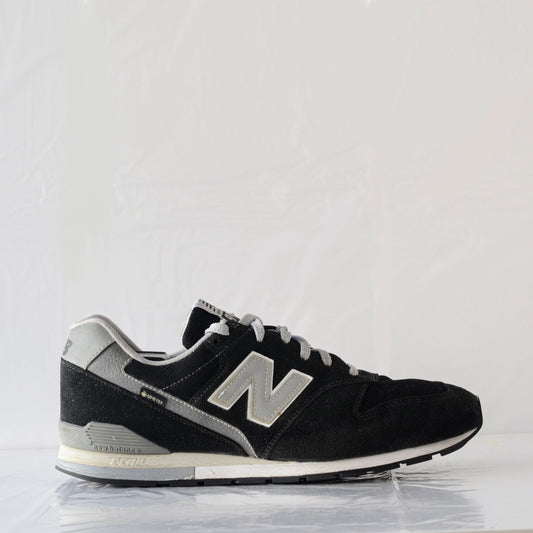 New Balance 996